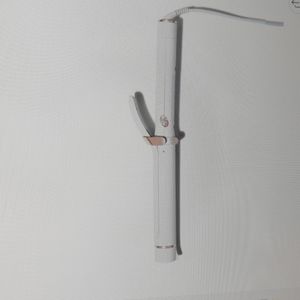 T3 Curling Iron 1.25" ceramic curling iron.